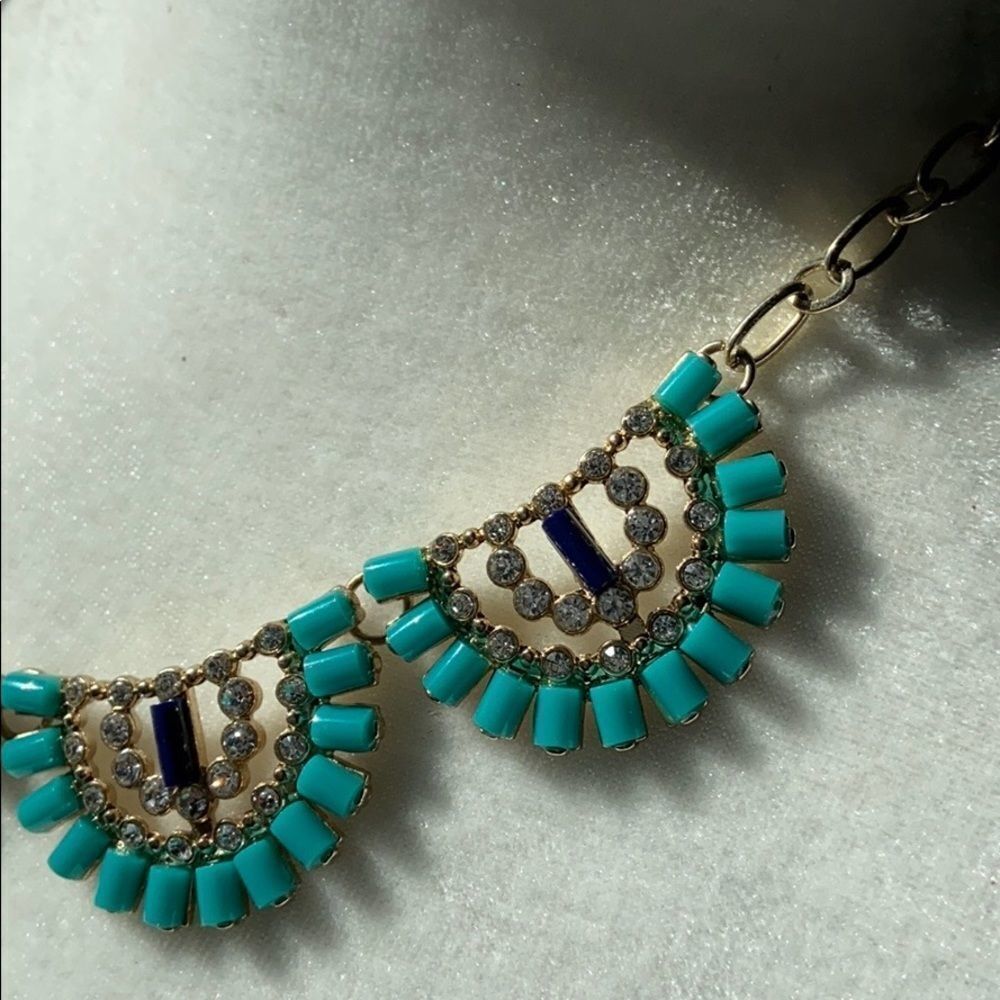 Peacock beaded statement bib necklace - Picture 4 of 6